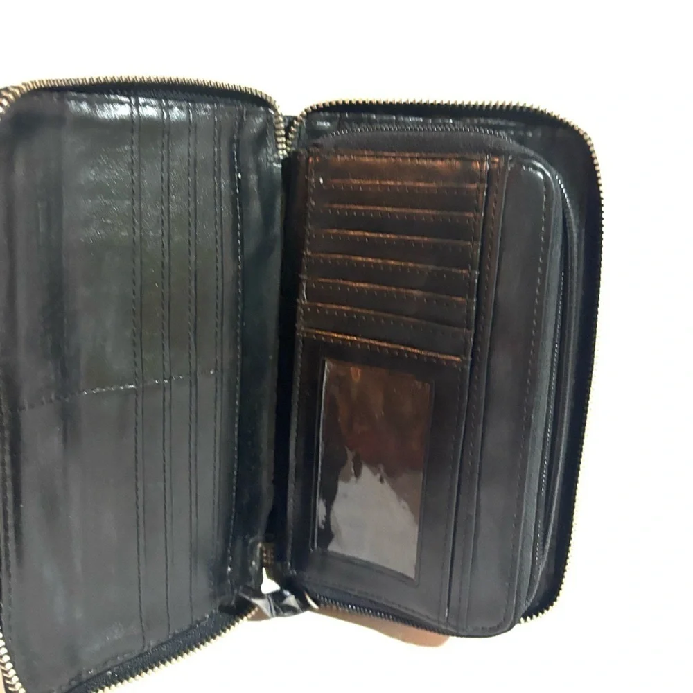 Kenneth Cole Black Leather Wallet clutch